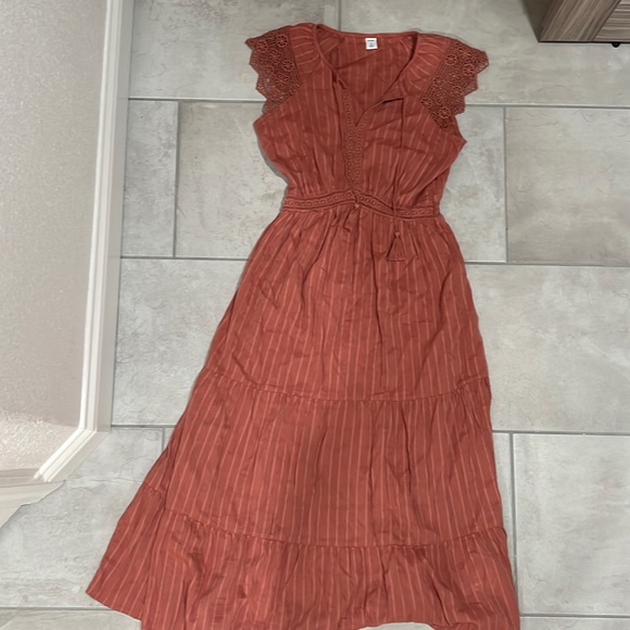 Old navy pheasant style dress - Picture 1 of 3